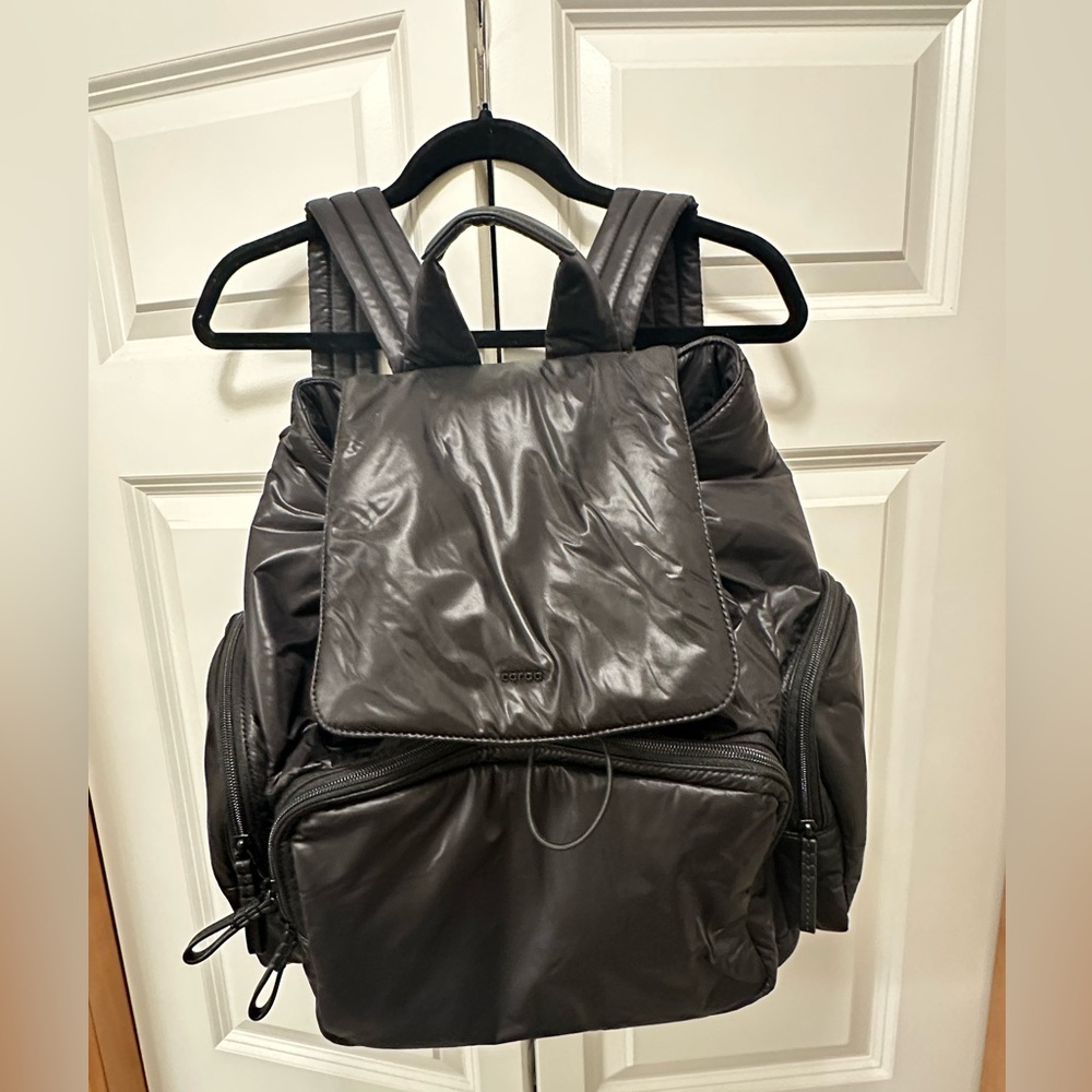 Caraa Cirrus in black backpack. Used once.